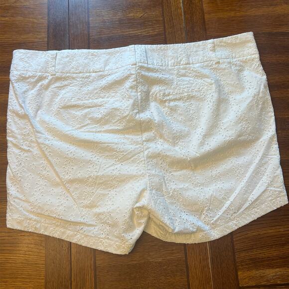 Torrid White Eyelet Plus Size Shorts 26 Crochet
Lace Embroidered - Picture 11 of 11